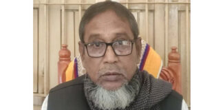 ইউনিয়ন পরিষদ এ ঢুকে চেয়ারম্যানকে গুলি করে হত্যা