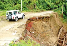 চট্টগ্রাম নগরী : ৩ মাসেও ঠিক হয়নি সড়ক