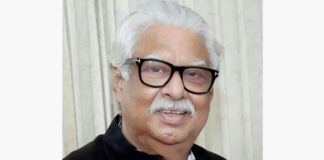 সুলতান মনসুর : সাবেক ভিপি বিমানবন্দরে পৌঁছেই আটক